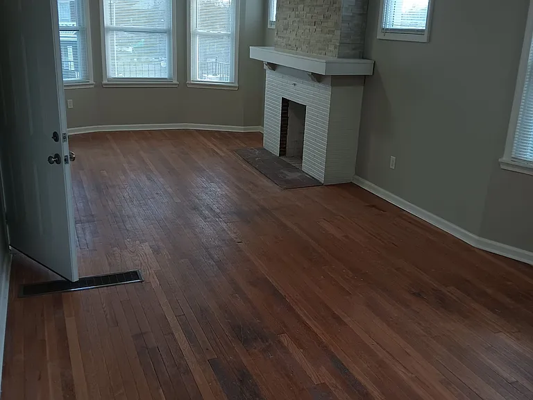 2060 Seward St #2 — Photo 4