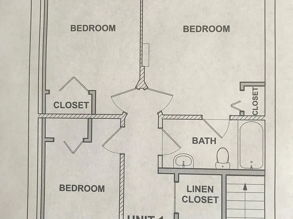 25 E Main St #1