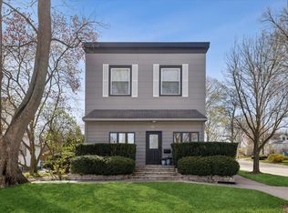 102 S Quincy St, Hinsdale, IL