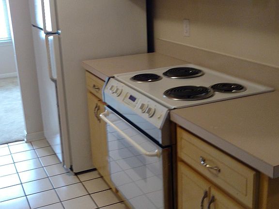 4th image of 5340 Saint Ives Ln
