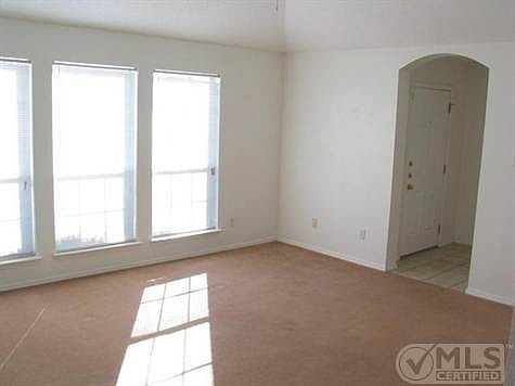 5th image of 2327 Cales Dr