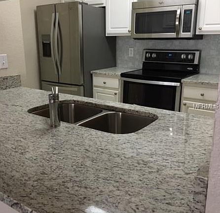 5th image of 911 N Orange Ave APT 523