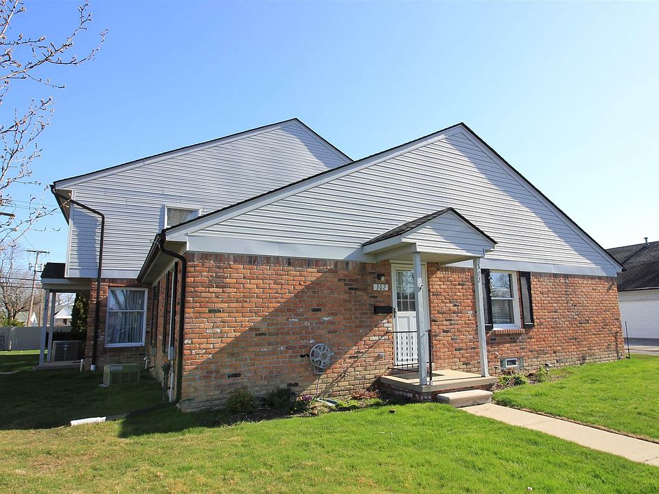 1st image of 302 Bon Brae Ct