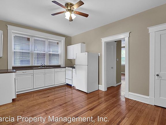4th image of 3122 Lackland Ave