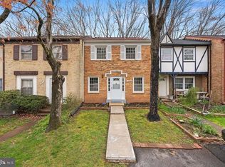 14895 Lambeth Sq, Centreville, VA 20120