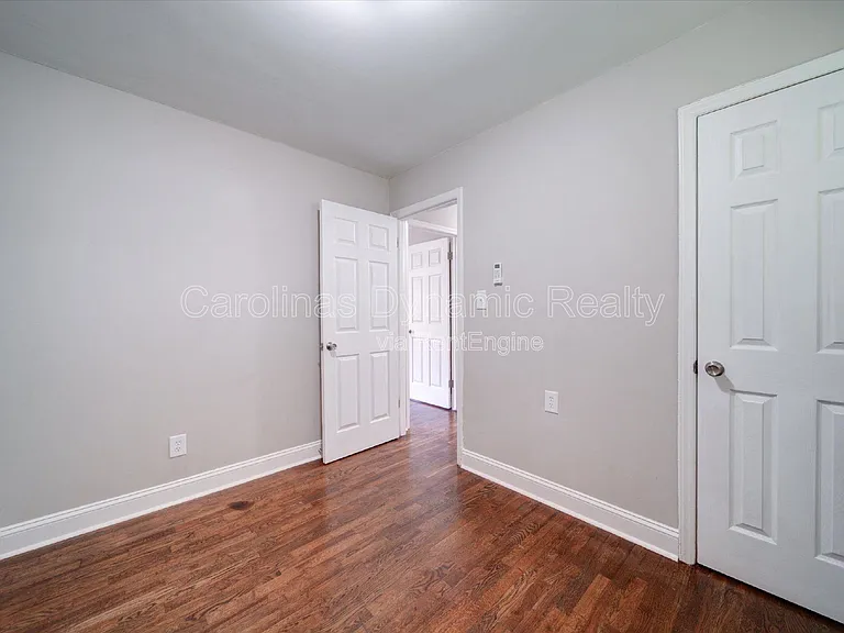 321 S Gardner Ave #6 — Photo 24