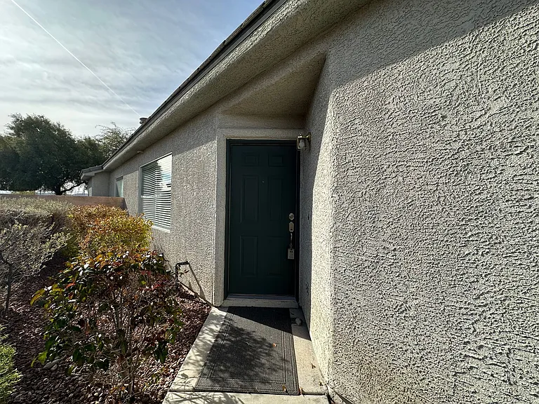 10975 Pumpkin Ridge Ave — Photo 3