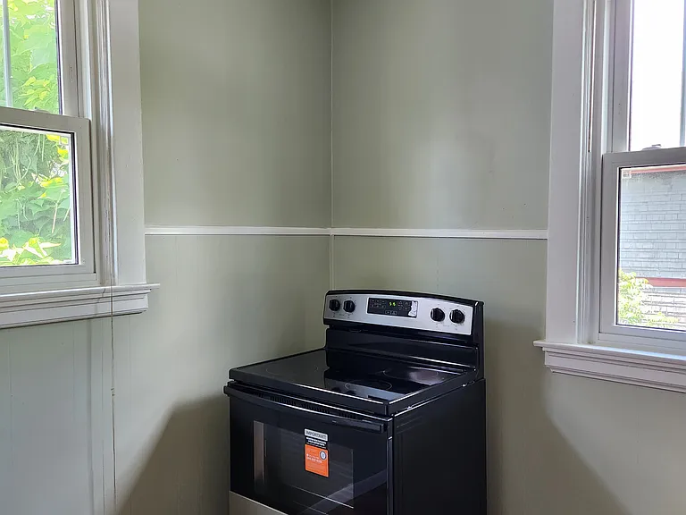 103 Joyce Ave — Photo 10