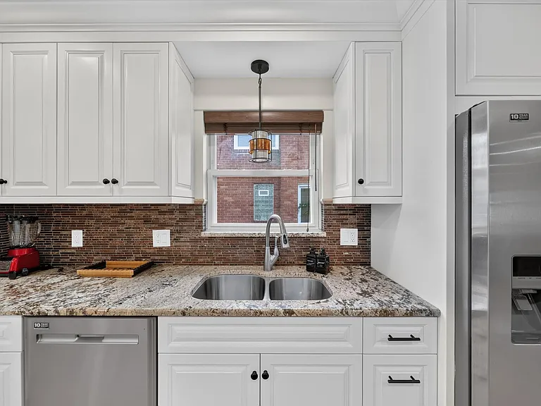 2115 E Hudson Ave — Photo 38