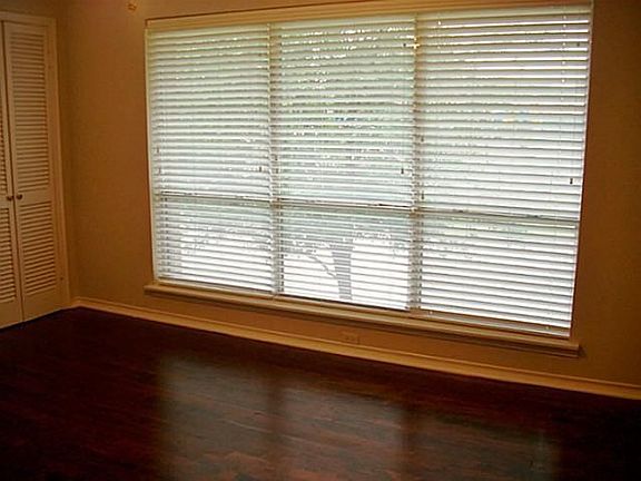 5th image of 11130 Valley Dale Dr #D