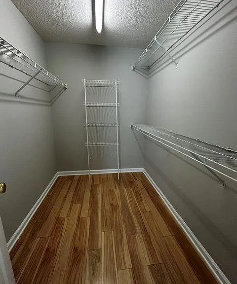 658 Glenbarrett Ct NE — Photo 15