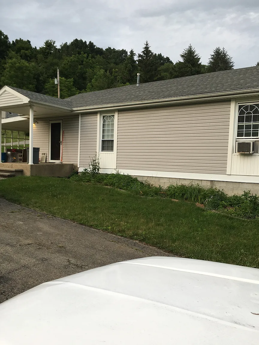 125 Harrold St photo 1