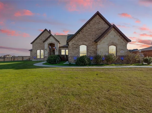 157 Spring Meadow Dr, Springtown, TX 76082