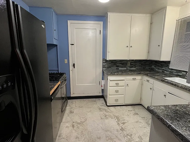 5824 NE 35th Ave — Photo 9