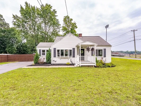 482 Mill St, Feeding Hills, MA 01030