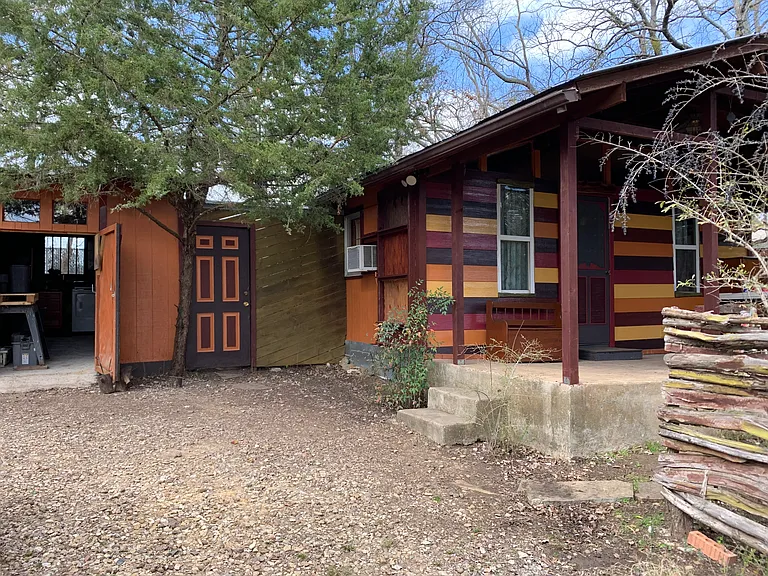 139 Meadows Ln — Photo 4