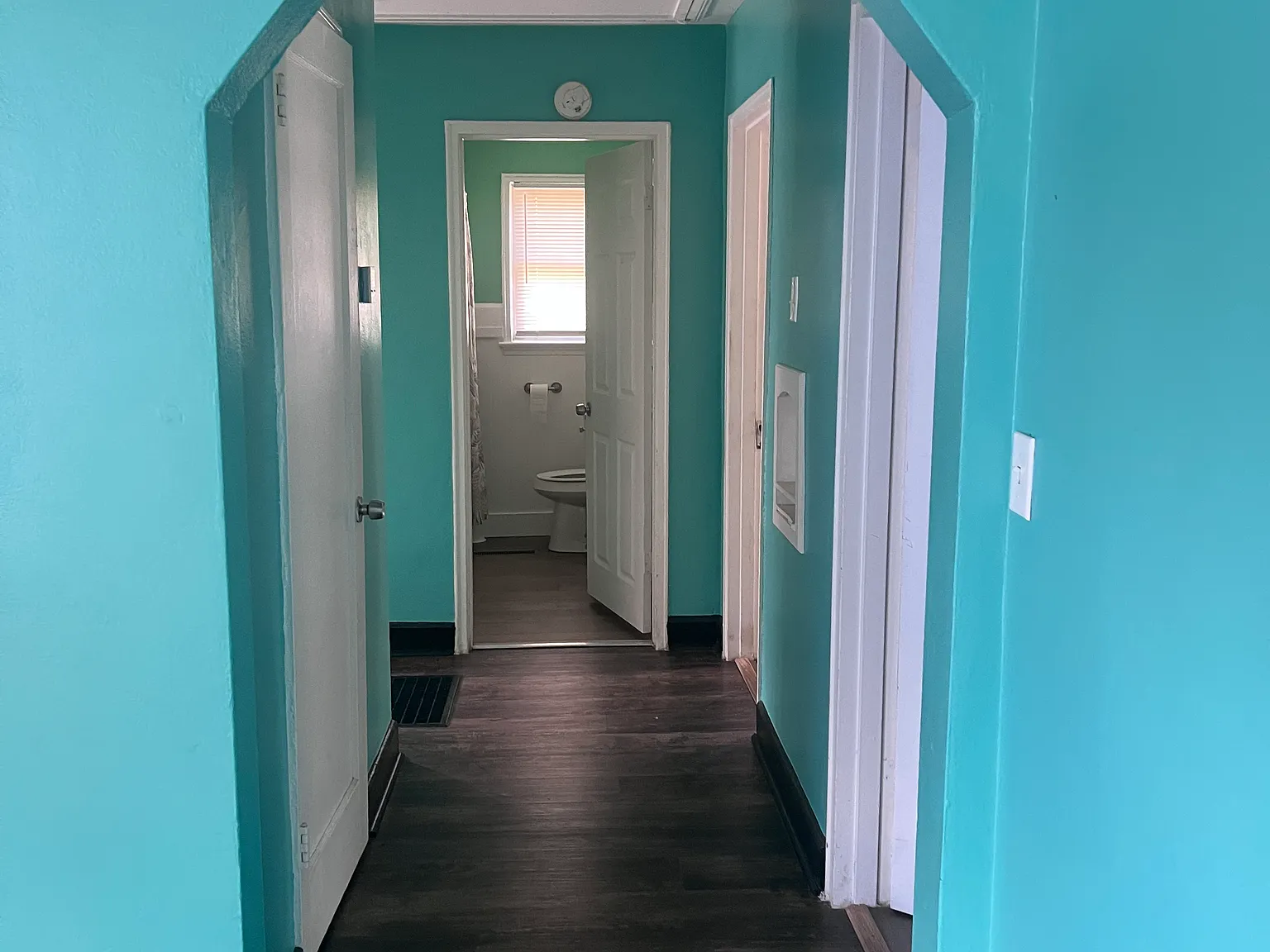 3 bed, 1600 sqft, $2,000 — Photo 2