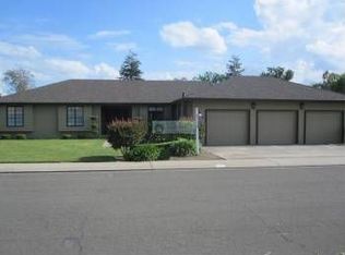 2412 Mountain Ridge Dr, Modesto, CA 95351