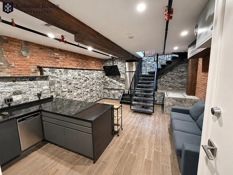 1034 Commonwealth Ave #104 — Photo 2