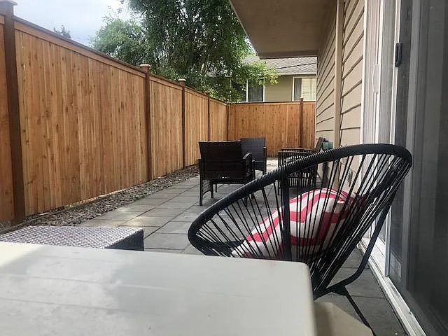 4844 Railroad Ave NE — Photo 24