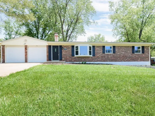 920 Salem Way, Ballwin, MO 63021