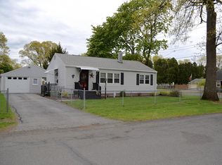 9 Deslauriers St, Chicopee, MA 01020