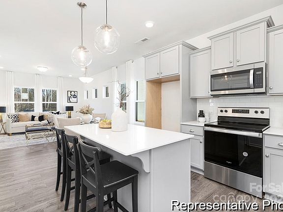 3rd image of 2535 Andes Dr #173