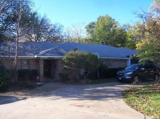 2430 Hubbard St, Paris, TX 75460