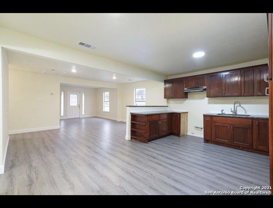 1st image of 226 Delmar St