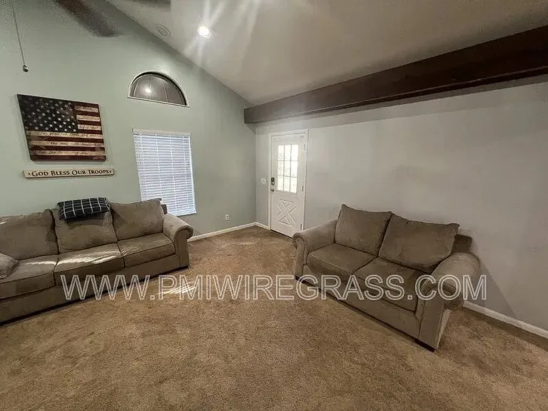 59 Andrews Dr — Photo 17
