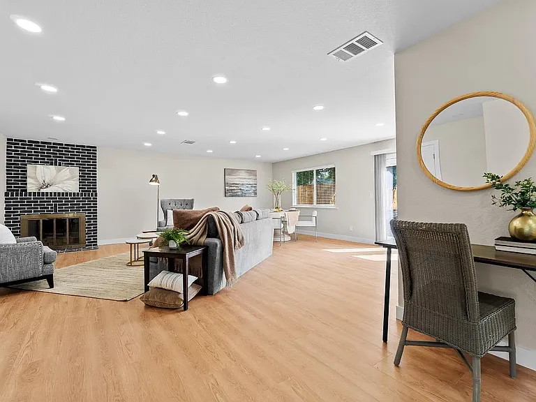 8366 Madison Ave — Photo 27