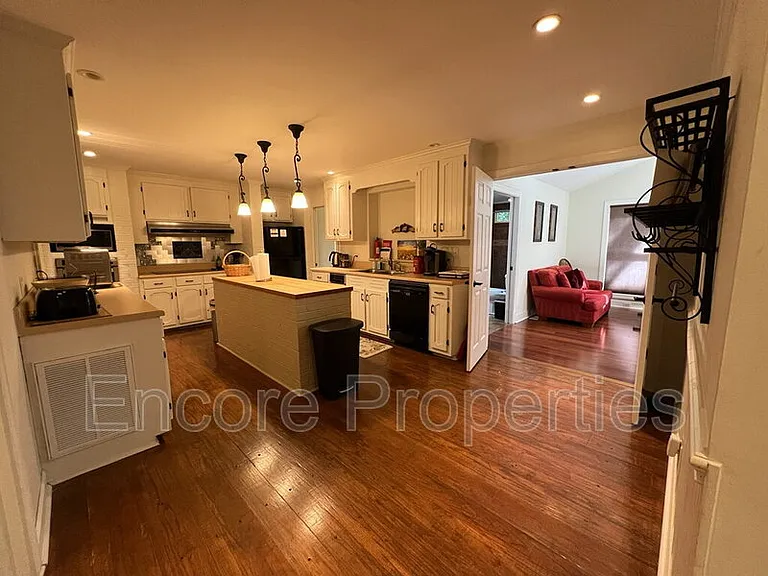 105 Baybrook Ct — Photo 8