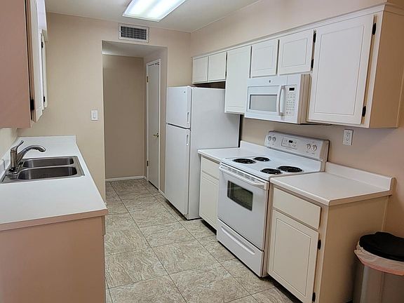 4th image of 2925 N Casa Tomas Ct