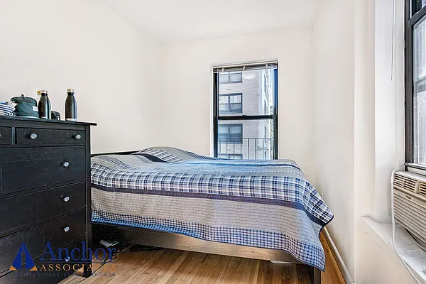 Rented by Anchor Associates | media 8