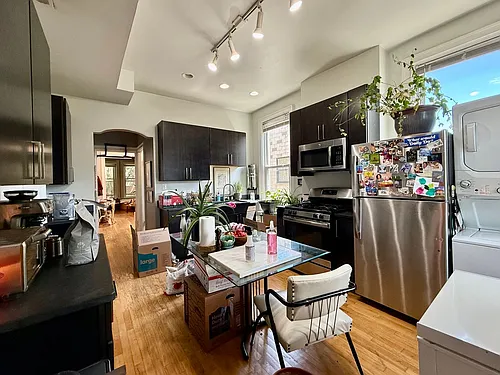 Amazing 2 Bedroom + Den. Separate Living/Dining Room. Large Deck. Lots of Natural Light. Photo 1 Amazing 2 Bedroom + Den. Separate Living/Dining Room. Large Deck. Lots of Natural Light. Photo 1