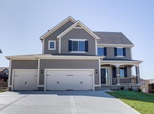 1301 Belinder Dr, Raymore, MO 64083
