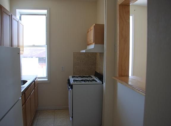 3rd image of 550 Ocean Ave APT 4F
