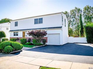 2758 Woods Ave, East Meadow, NY 11554