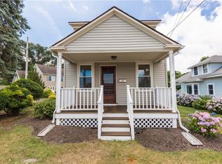 17 Herbert St, Warwick, RI 02818