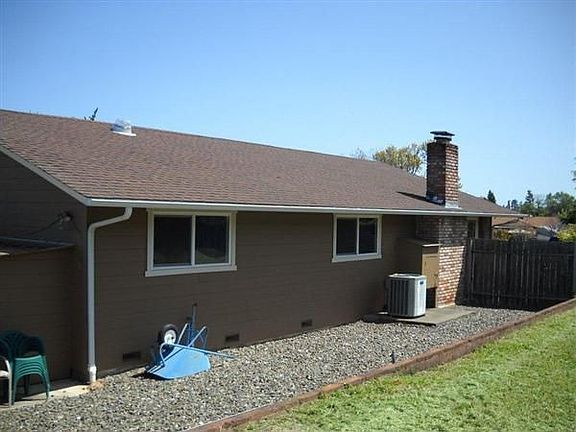 3rd image of 800 Malaga Dr