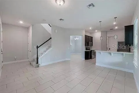 4 bed, 2.5 bath, 1868 sqft, $2,850 — Photo 2