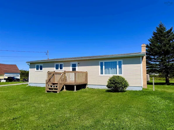 1798 Highway 3, East Pubnico, NS B0W 2A0
