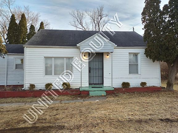 4th image of 4510 Hoover Ave