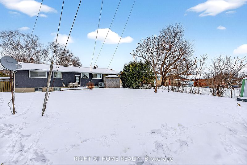 Ottawa House for rent - 4 Bedrooms — photo 36