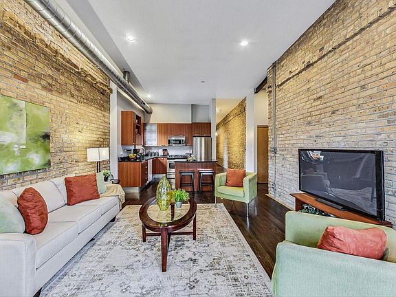 4th image of 7020 N Paulina St APT 3