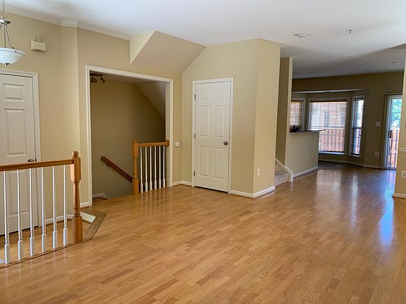 4th image of 6113 Madison Crest Ct