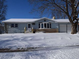 302 S Preston Ave, Reedsburg, WI 53959