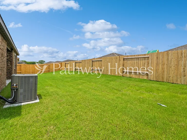 620 Brookside Dr — Photo 16