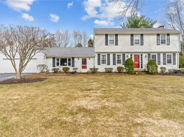 60 Suffolk Dr, North Kingstown, RI 02852