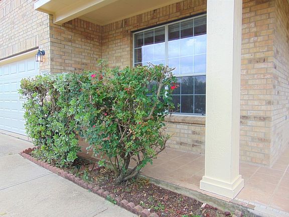 4th image of 812 Red Fern Dr